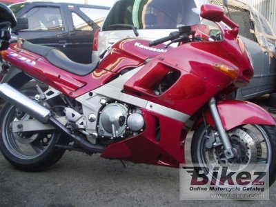 1997 Kawasaki ZZR 400 photo